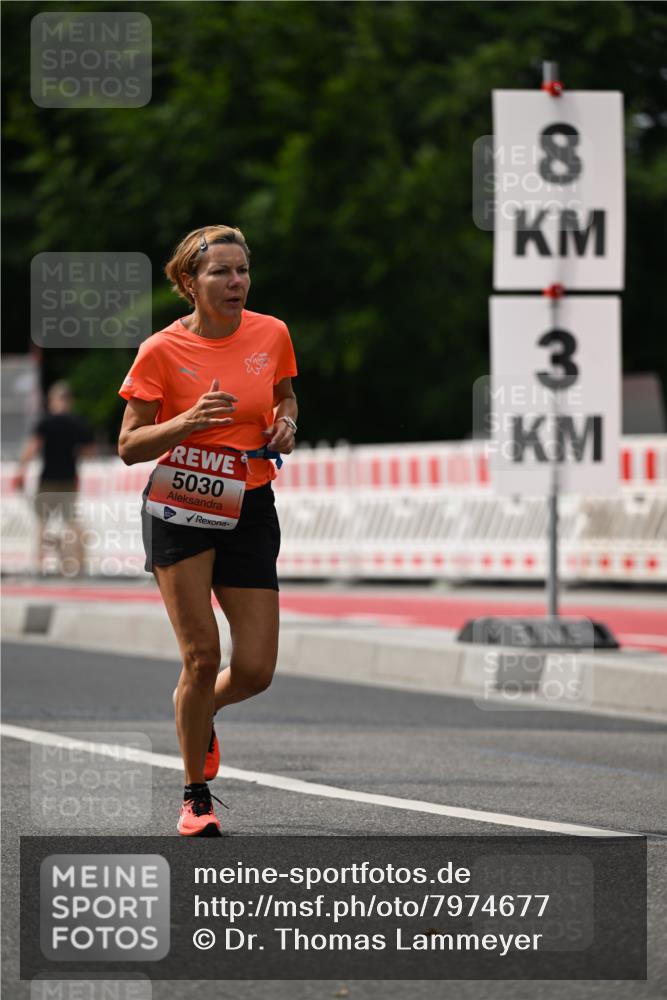 15.06.2025 - REWE Women's Run Dr. Thomas Lammeyer http://msf.ph/oto/7974677 15.06.2025 10:40:07 Laufen 5030, 8, 3 meine-sportfotos.de