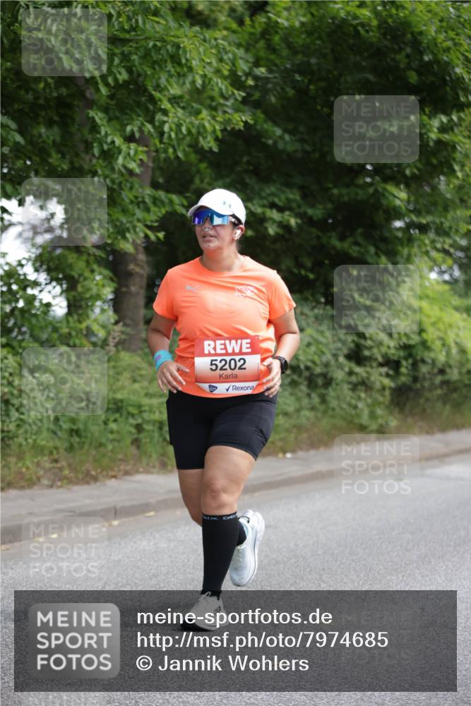 15.06.2025 - REWE Women's Run Jannik Wohlers http://msf.ph/oto/7974685 15.06.2025 10:09:29 Laufen 5202 meine-sportfotos.de