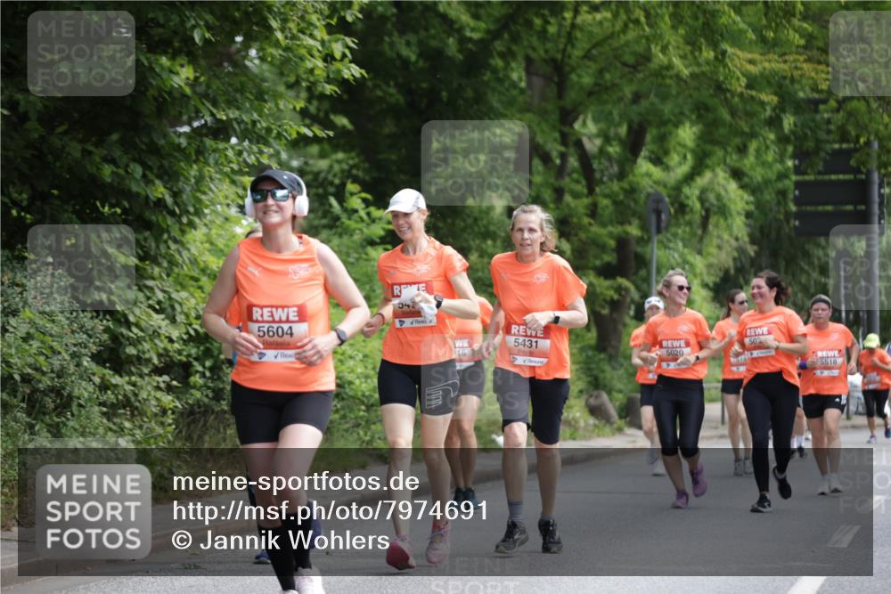 15.06.2025 - REWE Women's Run Jannik Wohlers http://msf.ph/oto/7974691 15.06.2025 10:09:31 Laufen 5604, 54, 16, 5431, 502, 5020, 5518 meine-sportfotos.de