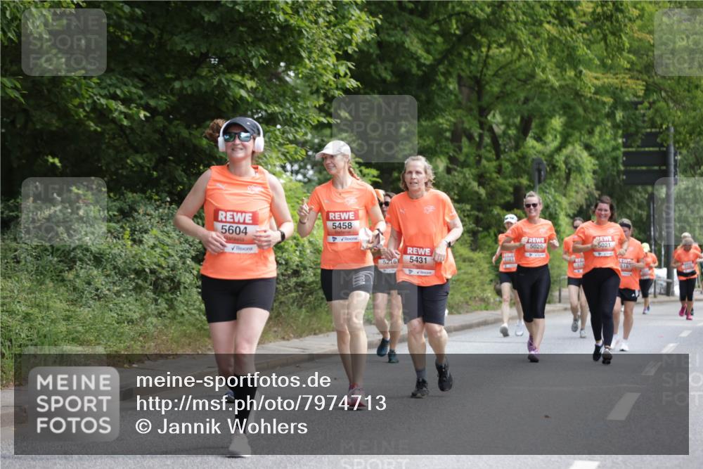 15.06.2025 - REWE Women's Run Jannik Wohlers http://msf.ph/oto/7974713 15.06.2025 10:09:32 Laufen 5604, 5458, 5216, 5431, 5143, 5020, 5021, 4, 616, 518 meine-sportfotos.de