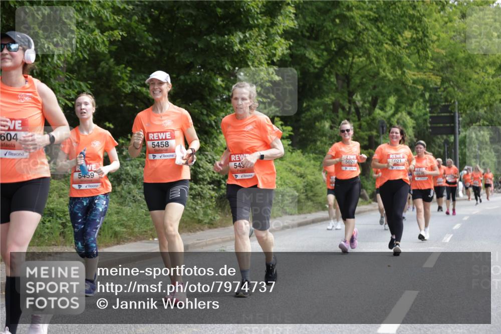 15.06.2025 - REWE Women's Run Jannik Wohlers http://msf.ph/oto/7974737 15.06.2025 10:09:35 Laufen 604, 5459, 31, 5458, 5432, 5020, 021, 55 meine-sportfotos.de