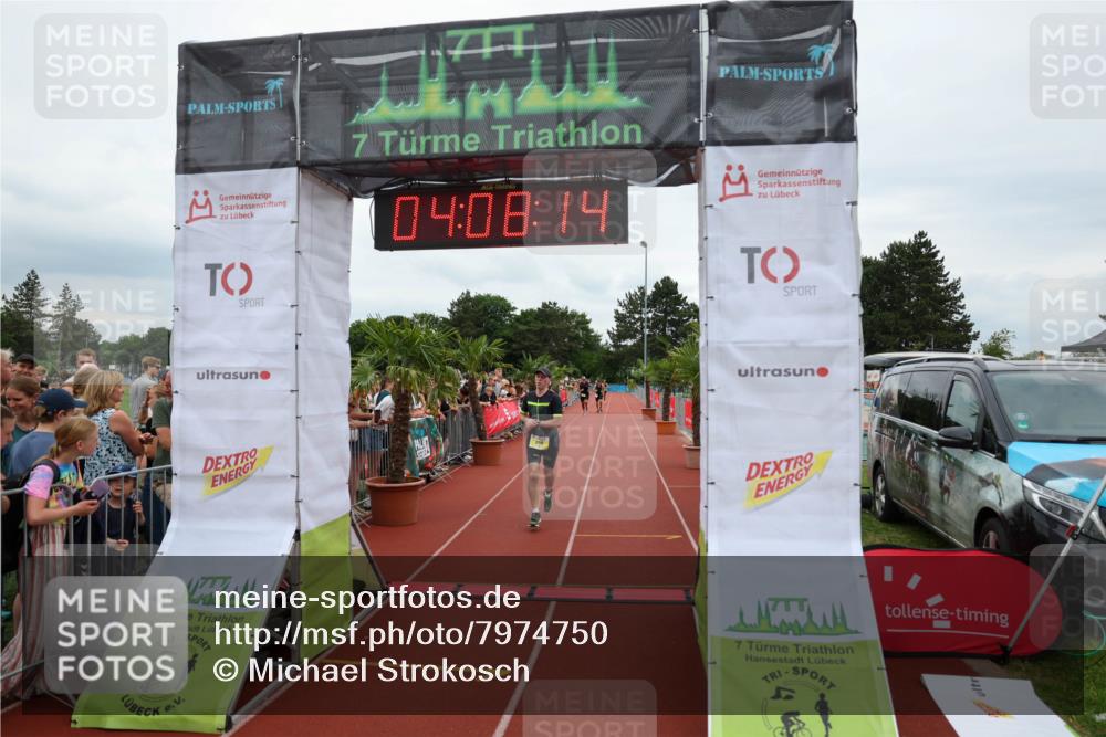 15.06.2025 - 7 Türme Triathlon Michael Strokosch http://msf.ph/oto/7974750 15.06.2025 14:08:14 Ziel 899 meine-sportfotos.de