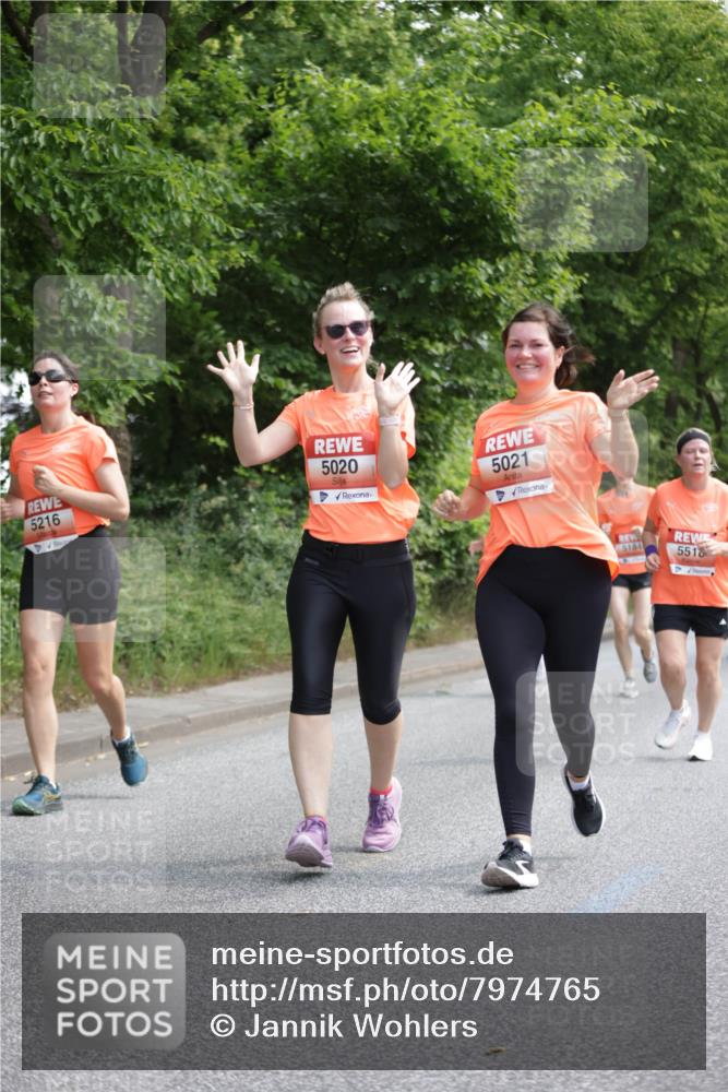 15.06.2025 - REWE Women's Run Jannik Wohlers http://msf.ph/oto/7974765 15.06.2025 10:09:38 Laufen 5216, 5020, 5021 meine-sportfotos.de