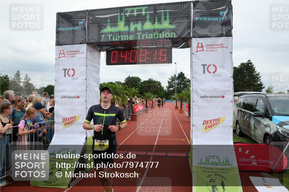 15.06.2025 - 7 Türme Triathlon Michael Strokosch http://msf.ph/oto/7974777 15.06.2025 14:08:16 Ziel 899 meine-sportfotos.de