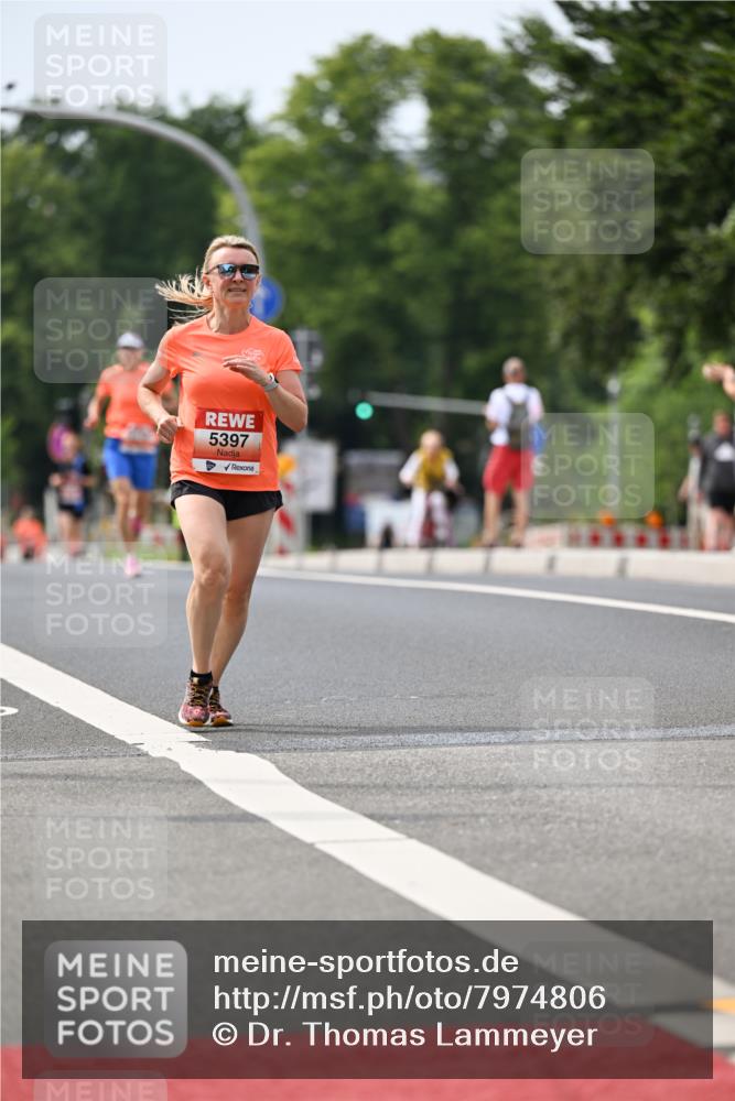 15.06.2025 - REWE Women's Run Dr. Thomas Lammeyer http://msf.ph/oto/7974806 15.06.2025 10:40:15 Laufen 5397 meine-sportfotos.de