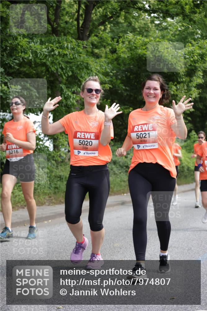 15.06.2025 - REWE Women's Run Jannik Wohlers http://msf.ph/oto/7974807 15.06.2025 10:09:39 Laufen 5020, 5021, 5216 meine-sportfotos.de