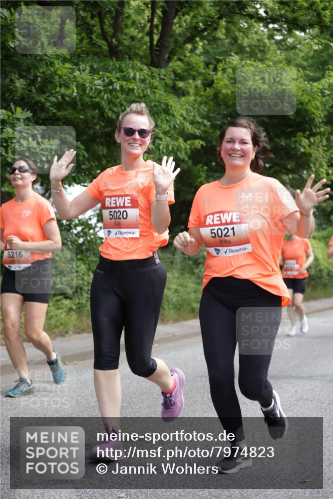 15.06.2025 - REWE Women's Run Jannik Wohlers http://msf.ph/oto/7974823 15.06.2025 10:09:39 Laufen 5216, 5020, 5021 meine-sportfotos.de