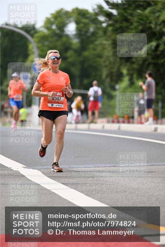 15.06.2025 - REWE Women's Run Dr. Thomas Lammeyer http://msf.ph/oto/7974824 15.06.2025 10:40:15 Laufen 5397 meine-sportfotos.de