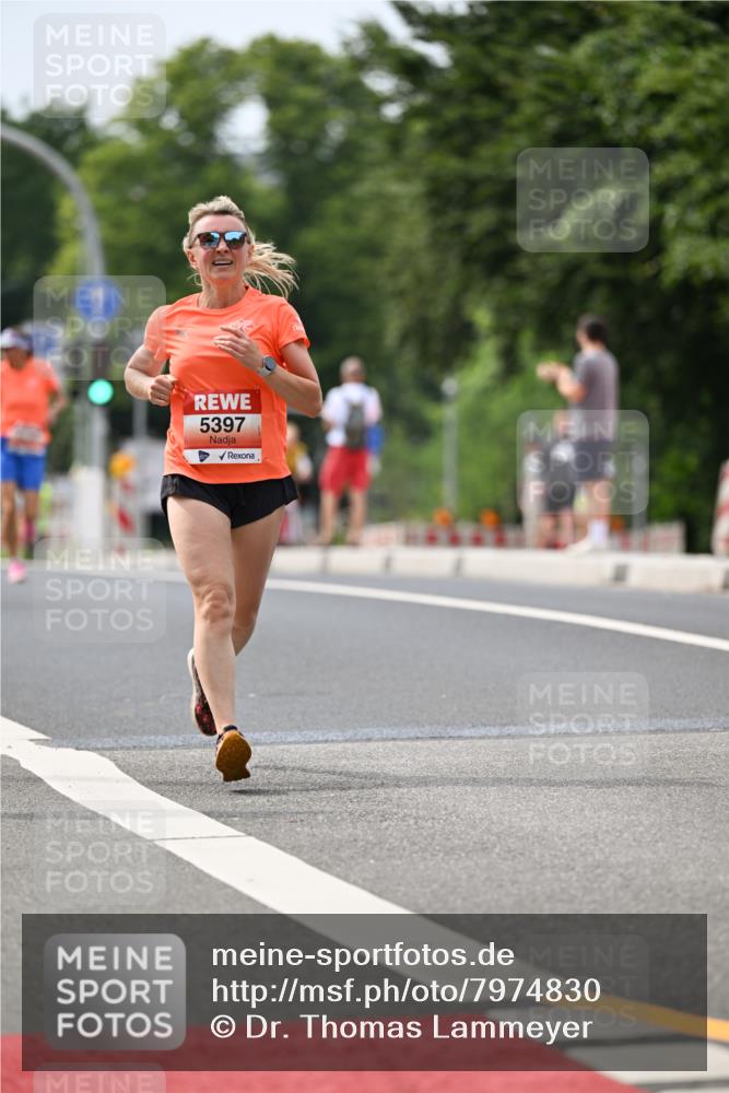 15.06.2025 - REWE Women's Run Dr. Thomas Lammeyer http://msf.ph/oto/7974830 15.06.2025 10:40:16 Laufen 5397 meine-sportfotos.de