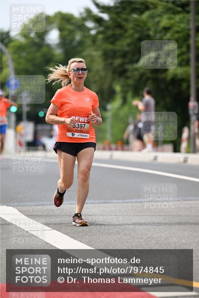 15.06.2025 - REWE Women's Run Dr. Thomas Lammeyer http://msf.ph/oto/7974845 15.06.2025 10:40:16 Laufen 397 meine-sportfotos.de