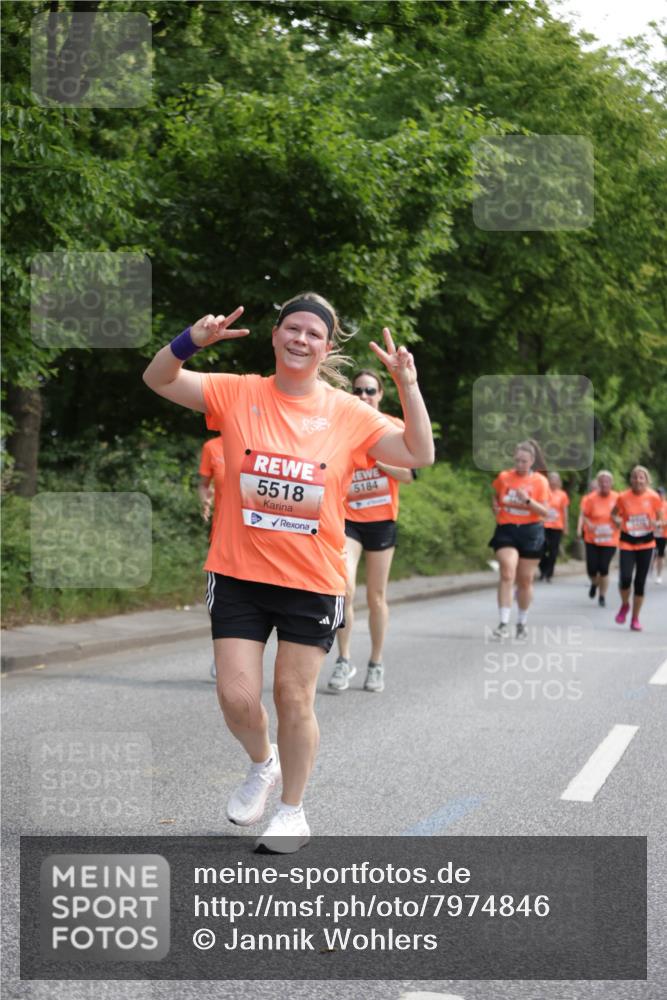 15.06.2025 - REWE Women's Run Jannik Wohlers http://msf.ph/oto/7974846 15.06.2025 10:09:40 Laufen 5518, 5184 meine-sportfotos.de
