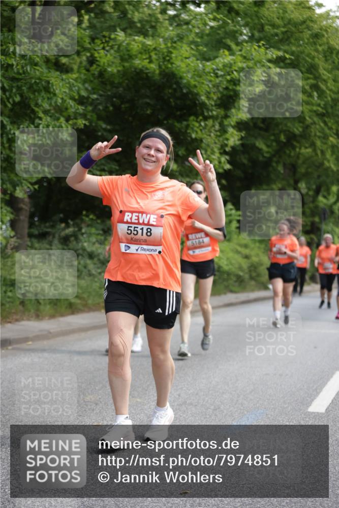 15.06.2025 - REWE Women's Run Jannik Wohlers http://msf.ph/oto/7974851 15.06.2025 10:09:40 Laufen 5518, 5184 meine-sportfotos.de