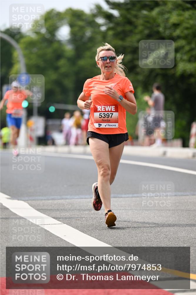 15.06.2025 - REWE Women's Run Dr. Thomas Lammeyer http://msf.ph/oto/7974853 15.06.2025 10:40:16 Laufen 5397 meine-sportfotos.de