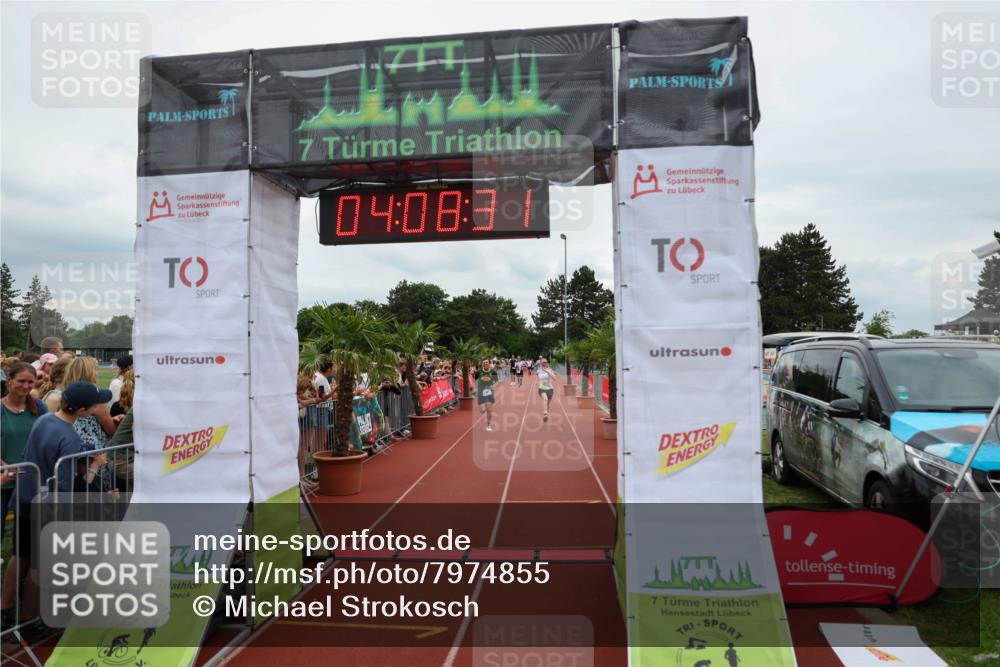 15.06.2025 - 7 Türme Triathlon Michael Strokosch http://msf.ph/oto/7974855 15.06.2025 14:08:31 Ziel 541, 1138, 1147 meine-sportfotos.de