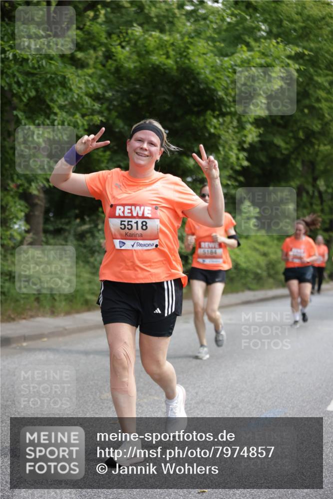 15.06.2025 - REWE Women's Run Jannik Wohlers http://msf.ph/oto/7974857 15.06.2025 10:09:40 Laufen 5518, 15184 meine-sportfotos.de