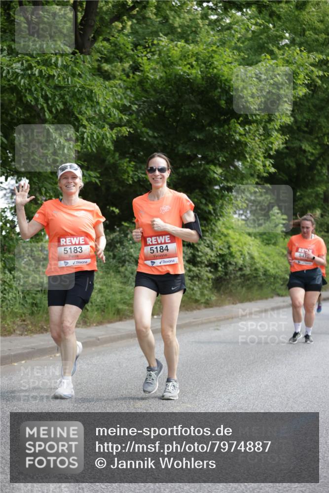15.06.2025 - REWE Women's Run Jannik Wohlers http://msf.ph/oto/7974887 15.06.2025 10:09:41 Laufen 5183, 5184, 541 meine-sportfotos.de