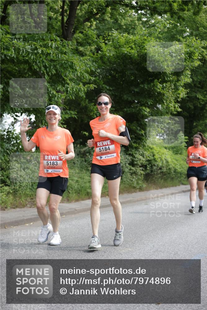 15.06.2025 - REWE Women's Run Jannik Wohlers http://msf.ph/oto/7974896 15.06.2025 10:09:42 Laufen 5183, 5184, 5472 meine-sportfotos.de