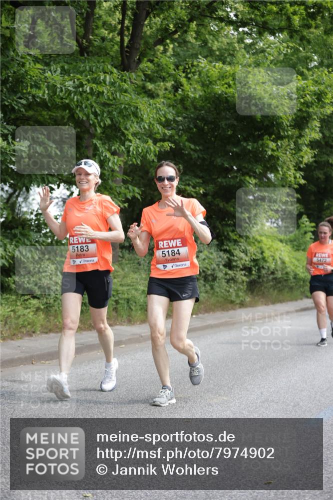 15.06.2025 - REWE Women's Run Jannik Wohlers http://msf.ph/oto/7974902 15.06.2025 10:09:42 Laufen 5183, 5184 meine-sportfotos.de