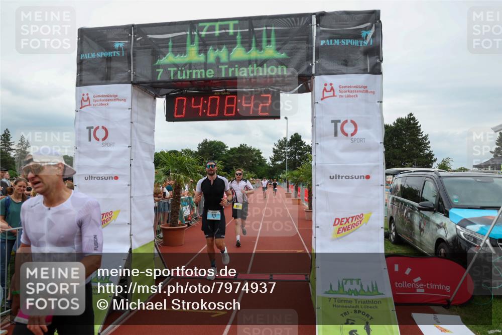 15.06.2025 - 7 Türme Triathlon Michael Strokosch http://msf.ph/oto/7974937 15.06.2025 14:08:42 Ziel 325, 375, 895 meine-sportfotos.de