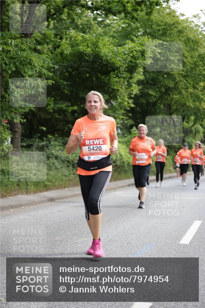15.06.2025 - REWE Women's Run Jannik Wohlers http://msf.ph/oto/7974954 15.06.2025 10:09:45 Laufen 5420, 5321 meine-sportfotos.de
