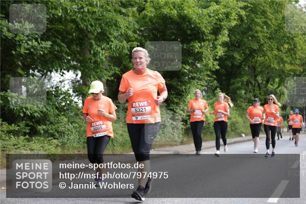 15.06.2025 - REWE Women's Run Jannik Wohlers http://msf.ph/oto/7974975 15.06.2025 10:09:47 Laufen 5005, 5321, 5347, 5346, 5540 meine-sportfotos.de