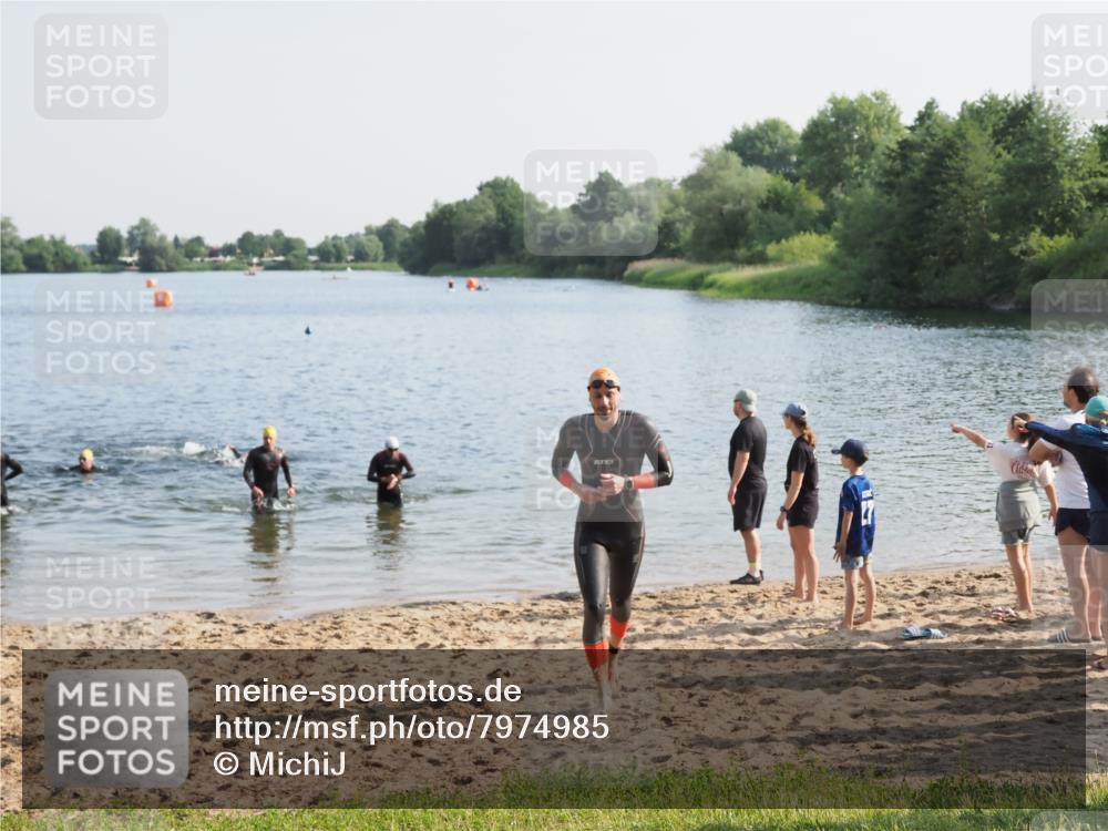 21.06.2025 - 27. Vierlanden-Triathlon MichiJ http://msf.ph/oto/7974985 15.06.2026 08:40:58 Schwimmen 99, 114 meine-sportfotos.de