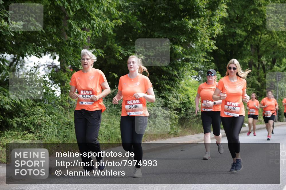 15.06.2025 - REWE Women's Run Jannik Wohlers http://msf.ph/oto/7974993 15.06.2025 10:09:50 Laufen 5347, 5346, 5540 meine-sportfotos.de