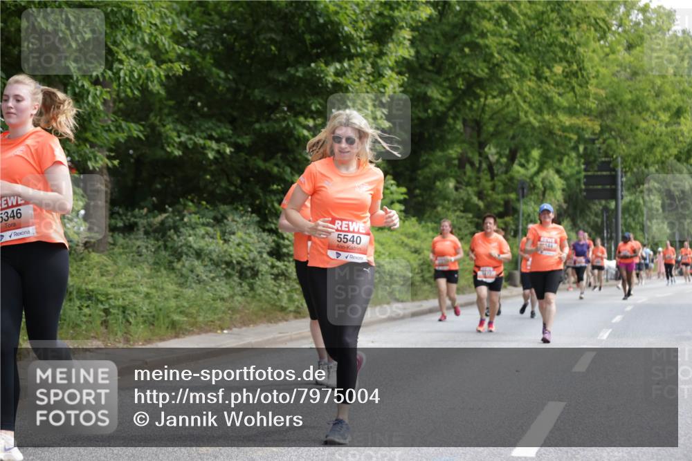 15.06.2025 - REWE Women's Run Jannik Wohlers http://msf.ph/oto/7975004 15.06.2025 10:09:51 Laufen 5346, 5540, 444 meine-sportfotos.de
