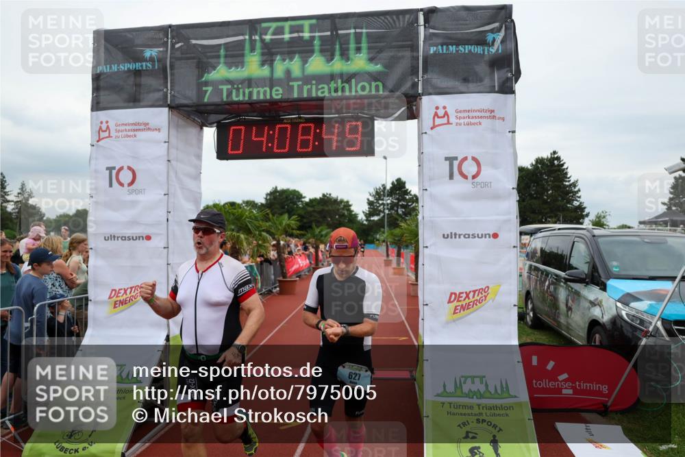 15.06.2025 - 7 Türme Triathlon Michael Strokosch http://msf.ph/oto/7975005 15.06.2025 14:08:49 Ziel 375, 583, 627, 889, 895 meine-sportfotos.de