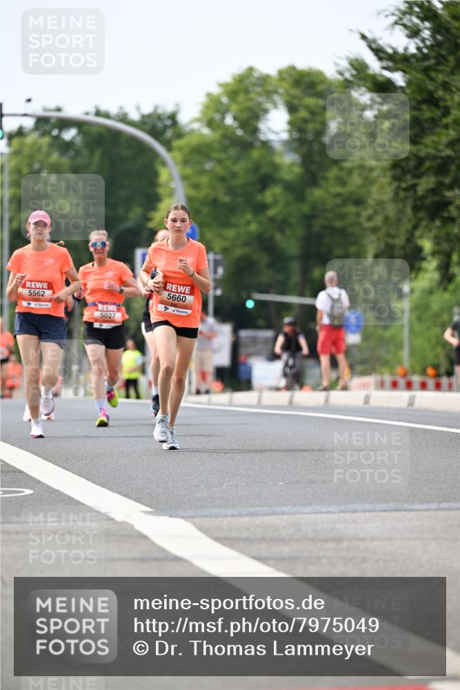 15.06.2025 - REWE Women's Run Dr. Thomas Lammeyer http://msf.ph/oto/7975049 15.06.2025 10:40:27 Laufen 5660, 5027 meine-sportfotos.de