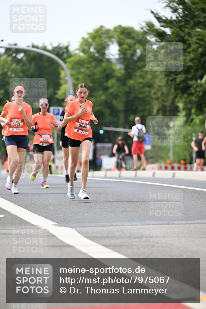 15.06.2025 - REWE Women's Run Dr. Thomas Lammeyer http://msf.ph/oto/7975067 15.06.2025 10:40:28 Laufen 5562, 5027, 5660 meine-sportfotos.de