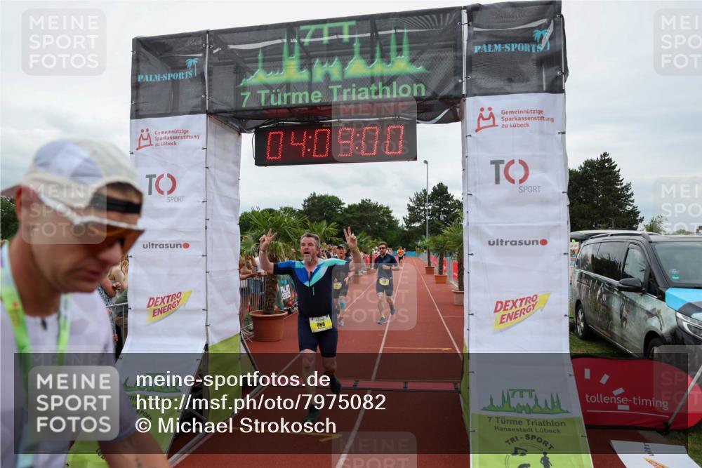 15.06.2025 - 7 Türme Triathlon Michael Strokosch http://msf.ph/oto/7975082 15.06.2025 14:08:59 Ziel 583, 717, 860, 953 meine-sportfotos.de