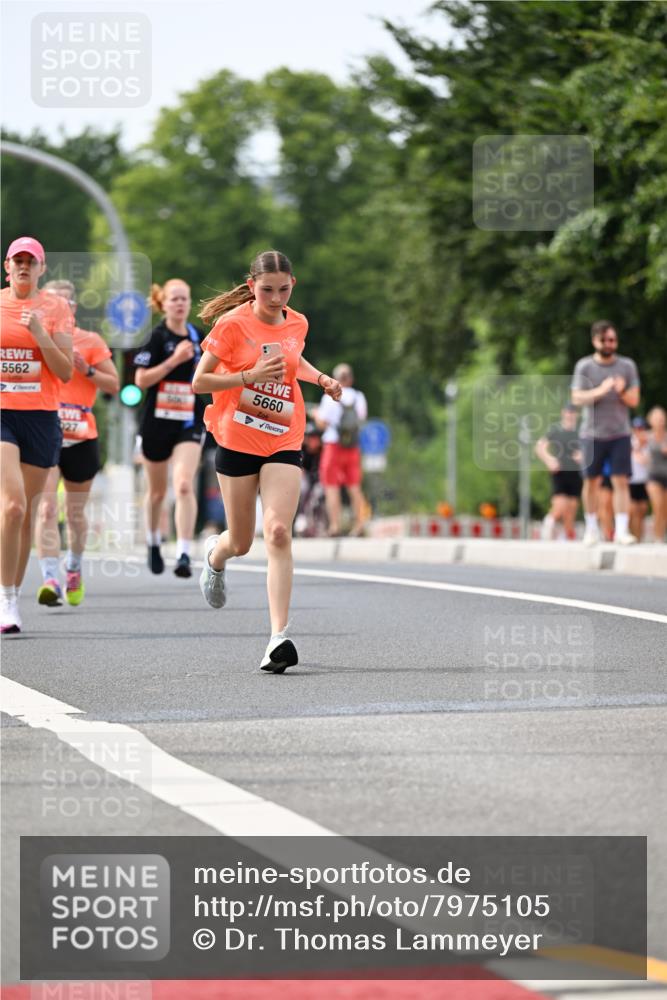 15.06.2025 - REWE Women's Run Dr. Thomas Lammeyer http://msf.ph/oto/7975105 15.06.2025 10:40:28 Laufen 5562 meine-sportfotos.de