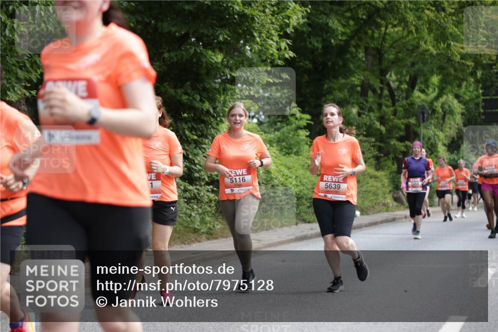 15.06.2025 - REWE Women's Run Jannik Wohlers http://msf.ph/oto/7975128 15.06.2025 10:09:56 Laufen 1, 5116, 5639, 2440, 3468 meine-sportfotos.de