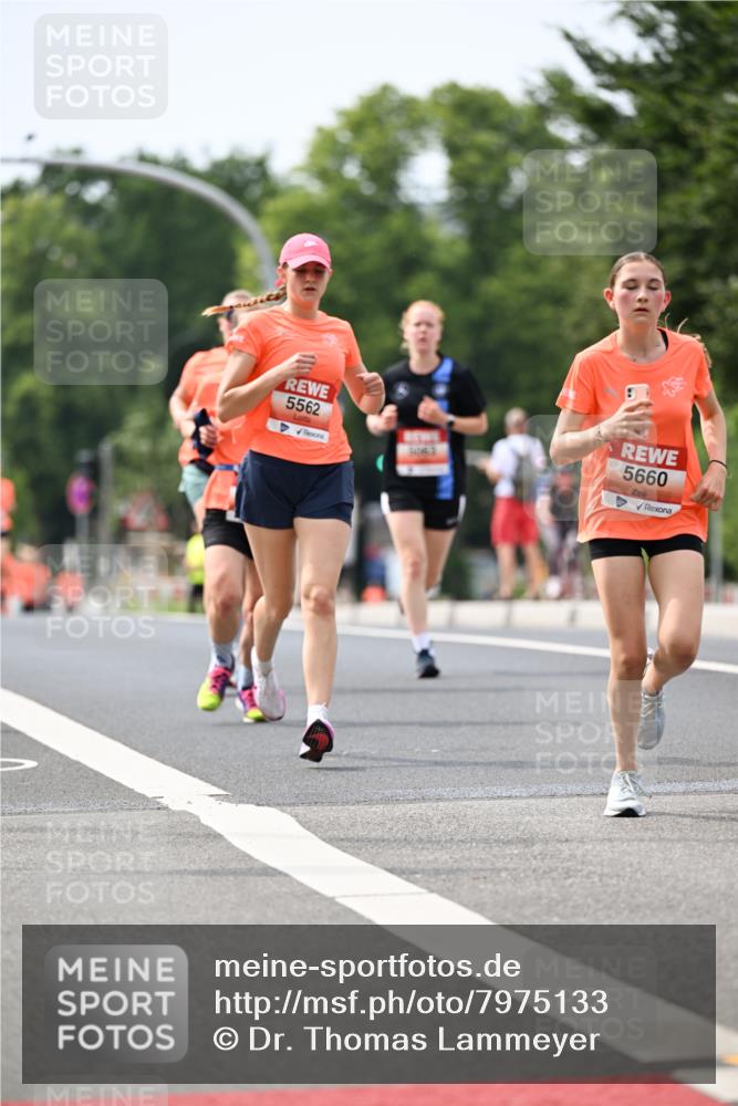 15.06.2025 - REWE Women's Run Dr. Thomas Lammeyer http://msf.ph/oto/7975133 15.06.2025 10:40:30 Laufen 5562, 5660 meine-sportfotos.de