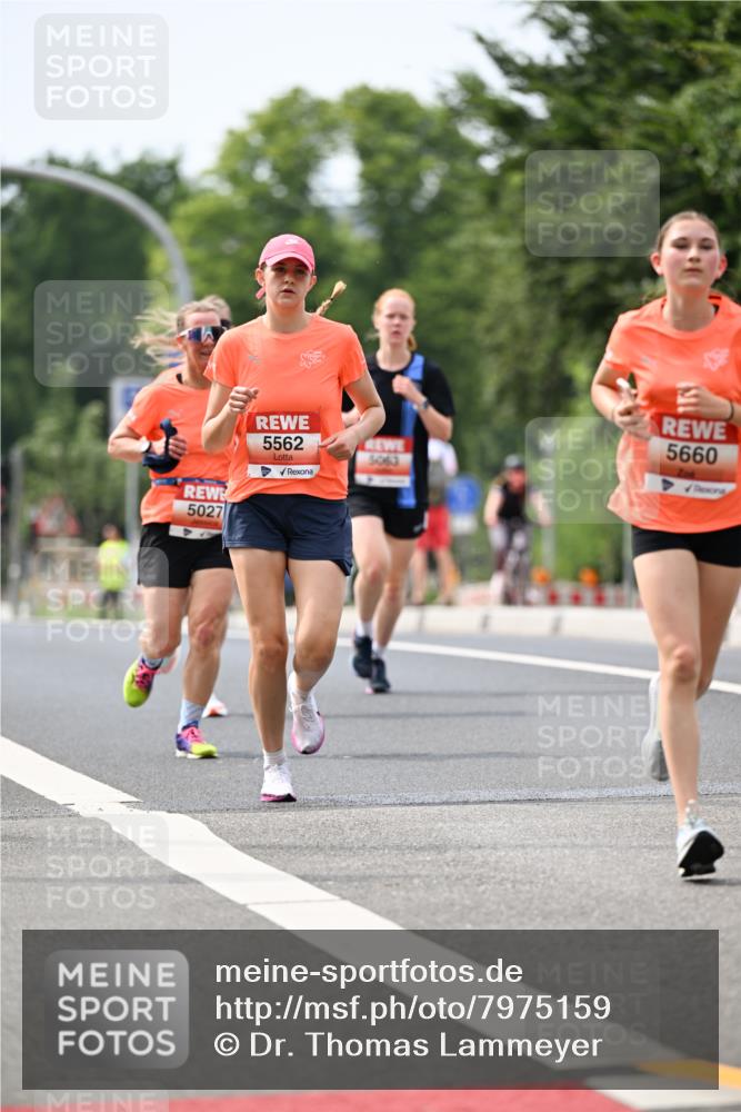 15.06.2025 - REWE Women's Run Dr. Thomas Lammeyer http://msf.ph/oto/7975159 15.06.2025 10:40:30 Laufen 5562, 5063, 5660, 5027 meine-sportfotos.de