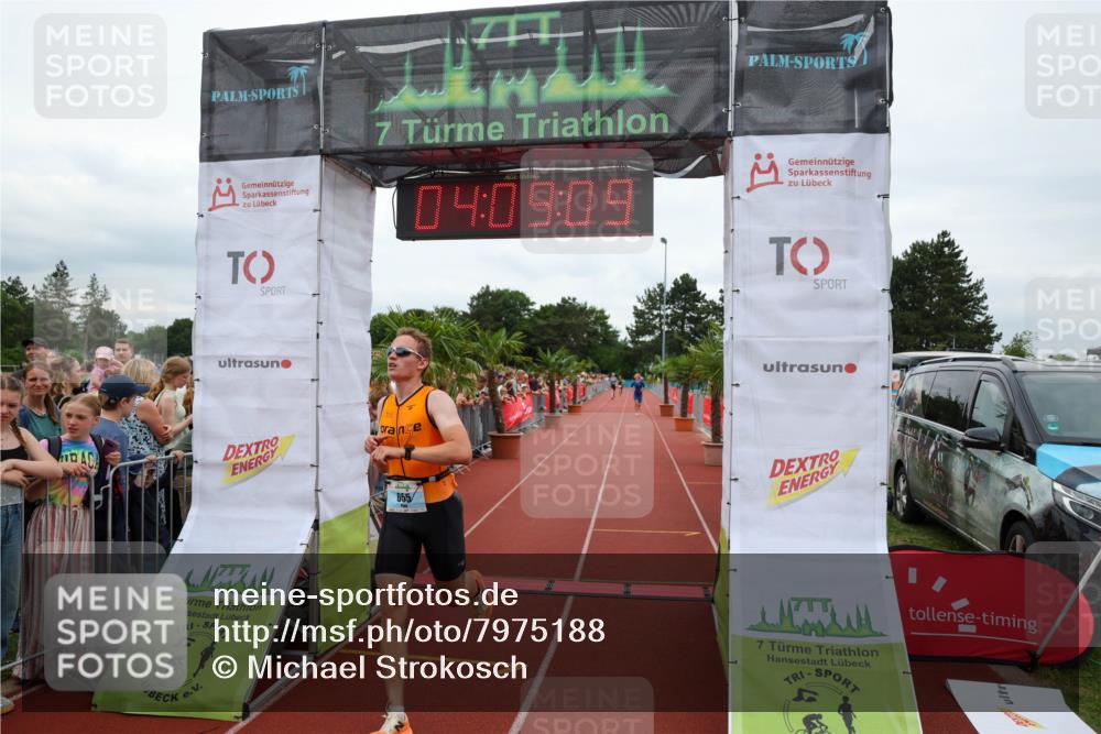 15.06.2025 - 7 Türme Triathlon Michael Strokosch http://msf.ph/oto/7975188 15.06.2025 14:09:09 Ziel 655, 717, 953, 956 meine-sportfotos.de