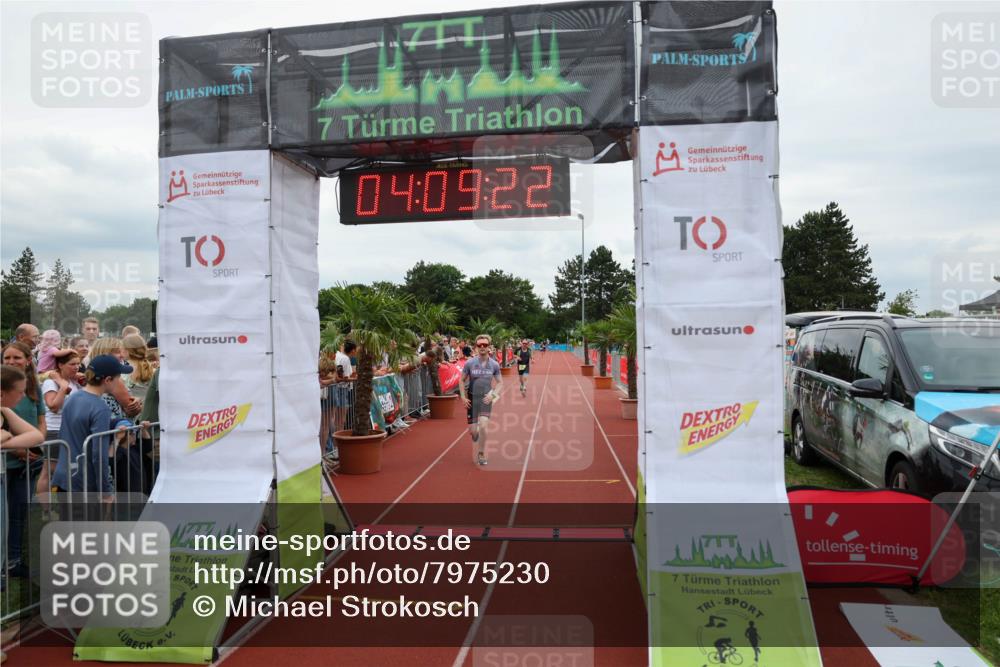 15.06.2025 - 7 Türme Triathlon Michael Strokosch http://msf.ph/oto/7975230 15.06.2025 14:09:22 Ziel 782, 797, 910 meine-sportfotos.de