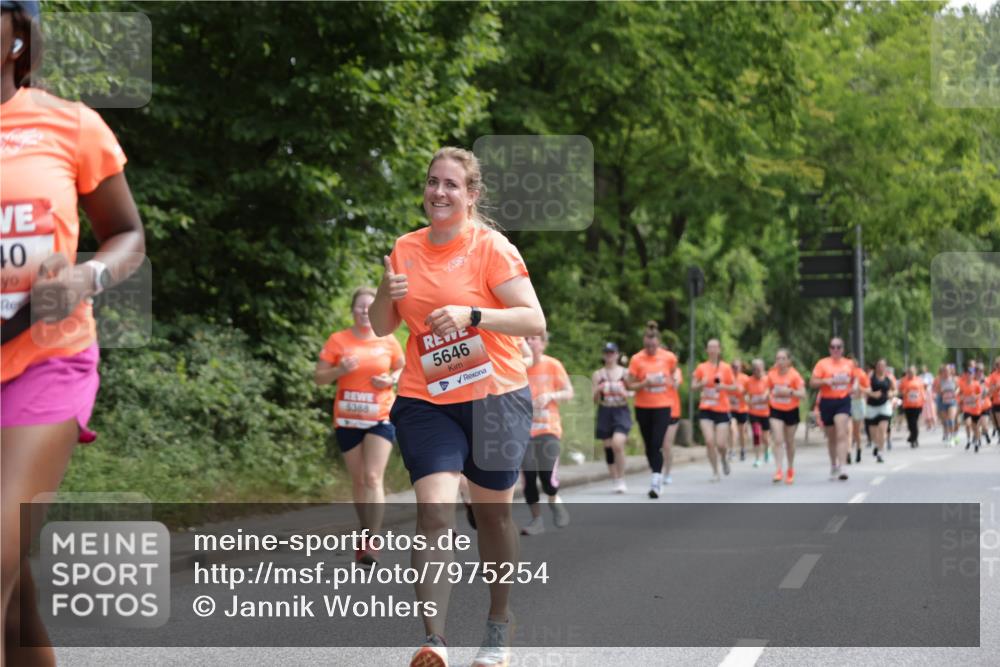 15.06.2025 - REWE Women's Run Jannik Wohlers http://msf.ph/oto/7975254 15.06.2025 10:10:06 Laufen 40, 5388, 5646 meine-sportfotos.de