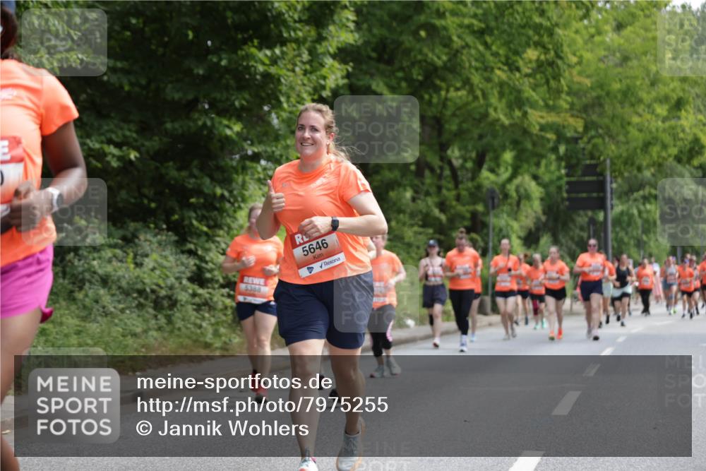 15.06.2025 - REWE Women's Run Jannik Wohlers http://msf.ph/oto/7975255 15.06.2025 10:10:06 Laufen 5388, 5646 meine-sportfotos.de