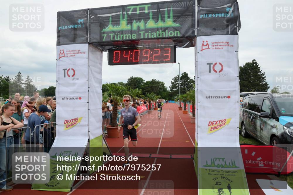 15.06.2025 - 7 Türme Triathlon Michael Strokosch http://msf.ph/oto/7975257 15.06.2025 14:09:23 Ziel 782, 797, 910 meine-sportfotos.de