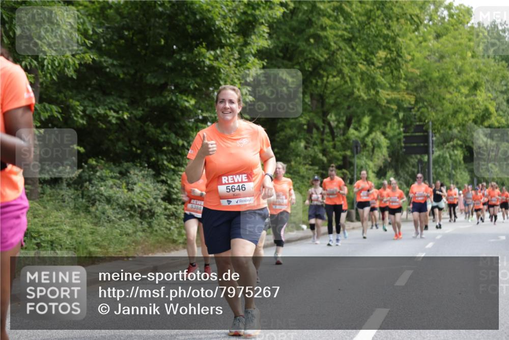 15.06.2025 - REWE Women's Run Jannik Wohlers http://msf.ph/oto/7975267 15.06.2025 10:10:06 Laufen 5388, 5646, 1602 meine-sportfotos.de