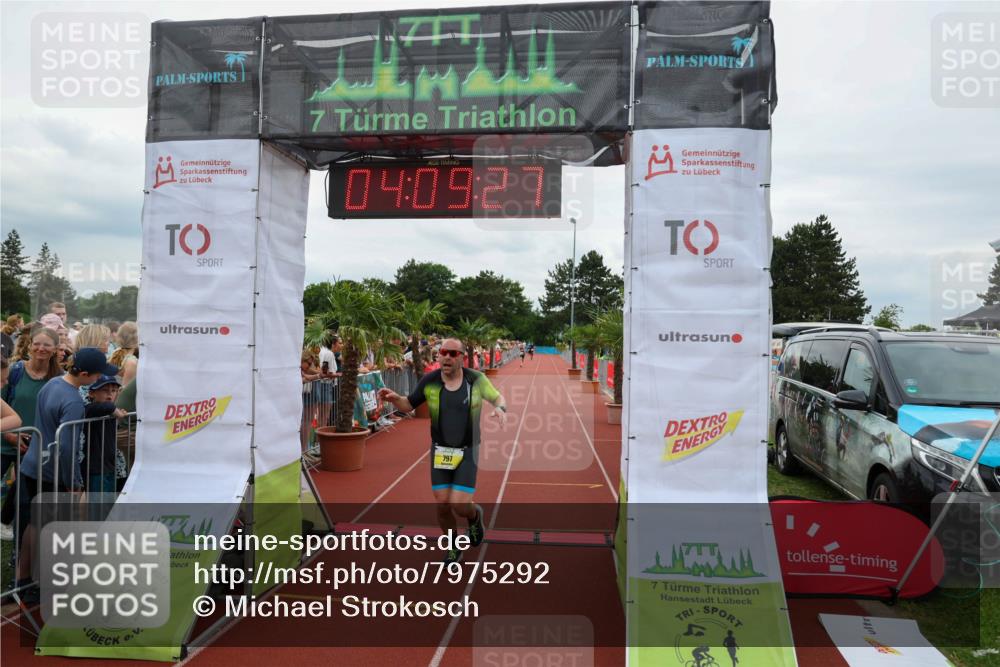 15.06.2025 - 7 Türme Triathlon Michael Strokosch http://msf.ph/oto/7975292 15.06.2025 14:09:27 Ziel 797, 910 meine-sportfotos.de