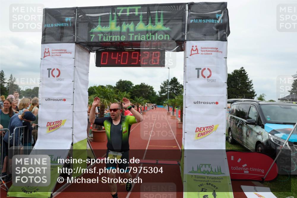 15.06.2025 - 7 Türme Triathlon Michael Strokosch http://msf.ph/oto/7975304 15.06.2025 14:09:28 Ziel 797, 910 meine-sportfotos.de