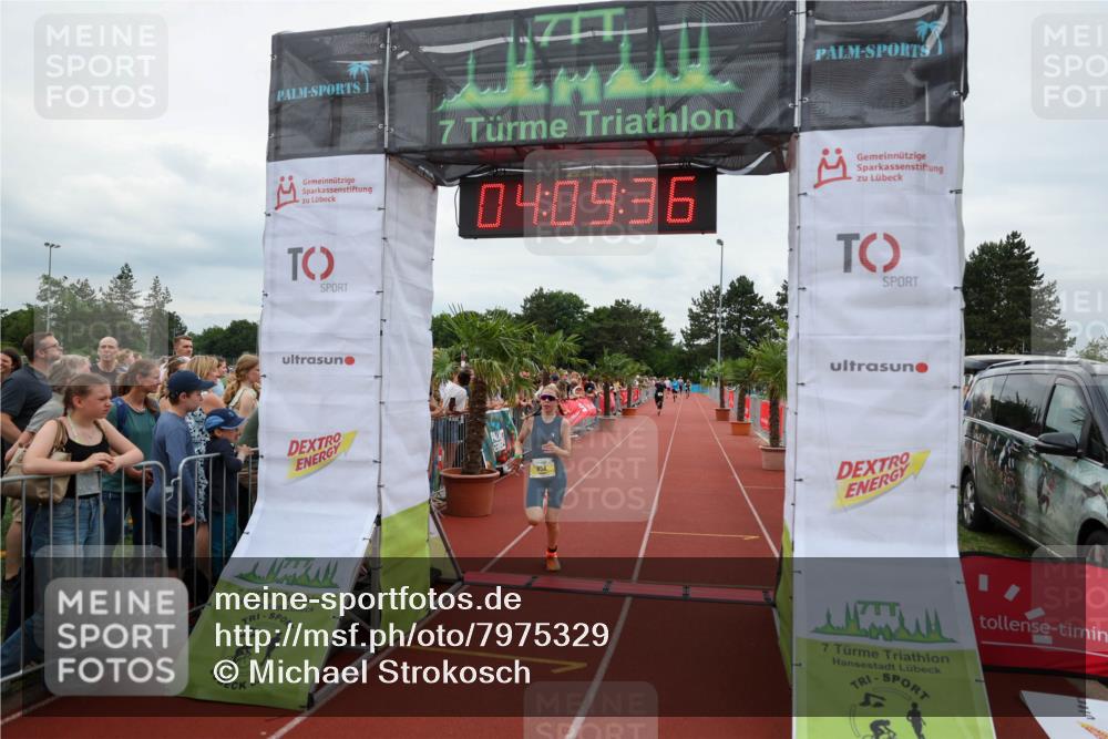 15.06.2025 - 7 Türme Triathlon Michael Strokosch http://msf.ph/oto/7975329 15.06.2025 14:09:35 Ziel 854 meine-sportfotos.de