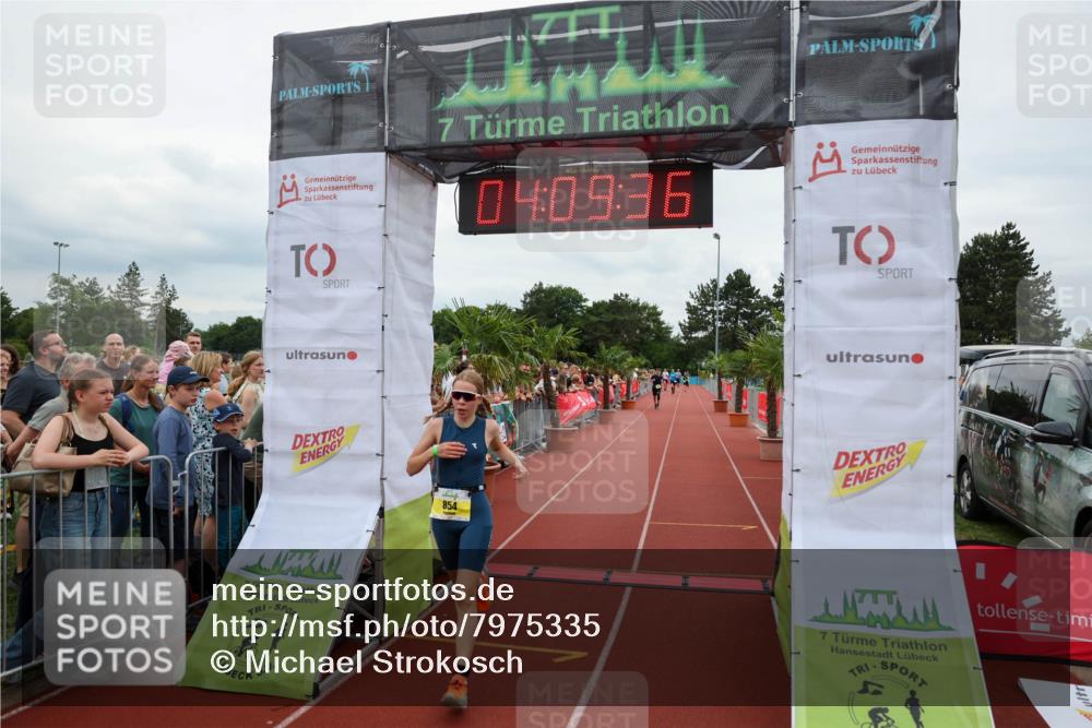 15.06.2025 - 7 Türme Triathlon Michael Strokosch http://msf.ph/oto/7975335 15.06.2025 14:09:36 Ziel 854 meine-sportfotos.de
