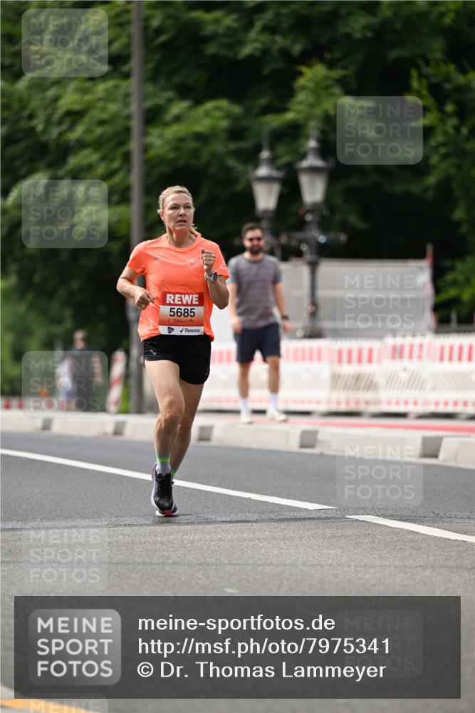 15.06.2025 - REWE Women's Run Dr. Thomas Lammeyer http://msf.ph/oto/7975341 15.06.2025 10:40:42 Laufen 5685 meine-sportfotos.de