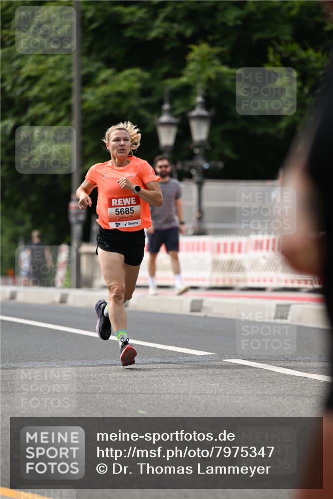 15.06.2025 - REWE Women's Run Dr. Thomas Lammeyer http://msf.ph/oto/7975347 15.06.2025 10:40:42 Laufen 5685 meine-sportfotos.de