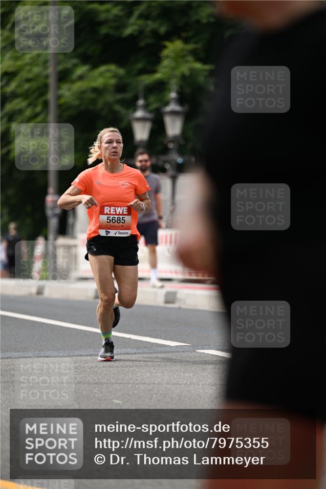 15.06.2025 - REWE Women's Run Dr. Thomas Lammeyer http://msf.ph/oto/7975355 15.06.2025 10:40:42 Laufen 5685 meine-sportfotos.de