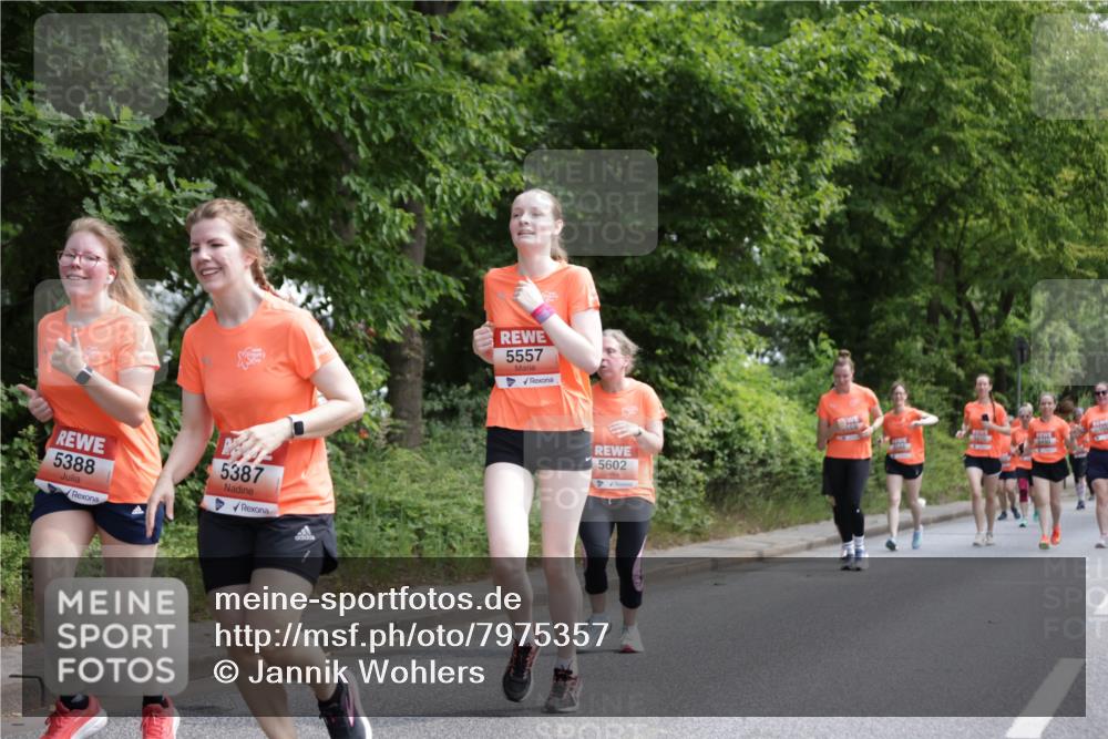 15.06.2025 - REWE Women's Run Jannik Wohlers http://msf.ph/oto/7975357 15.06.2025 10:10:09 Laufen 5388, 5387, 5557, 5602 meine-sportfotos.de